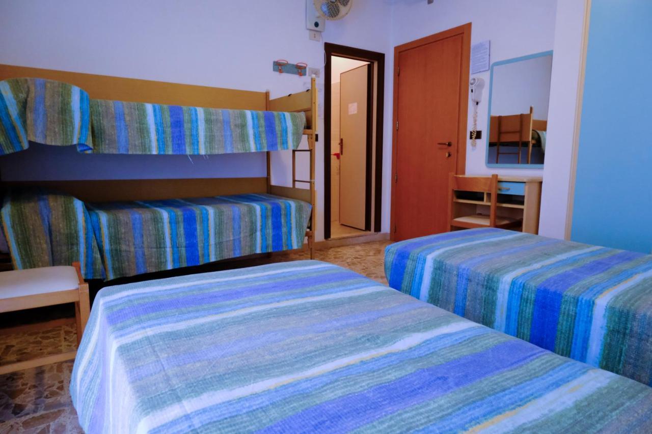 Hotel Chiara Rimini Esterno foto